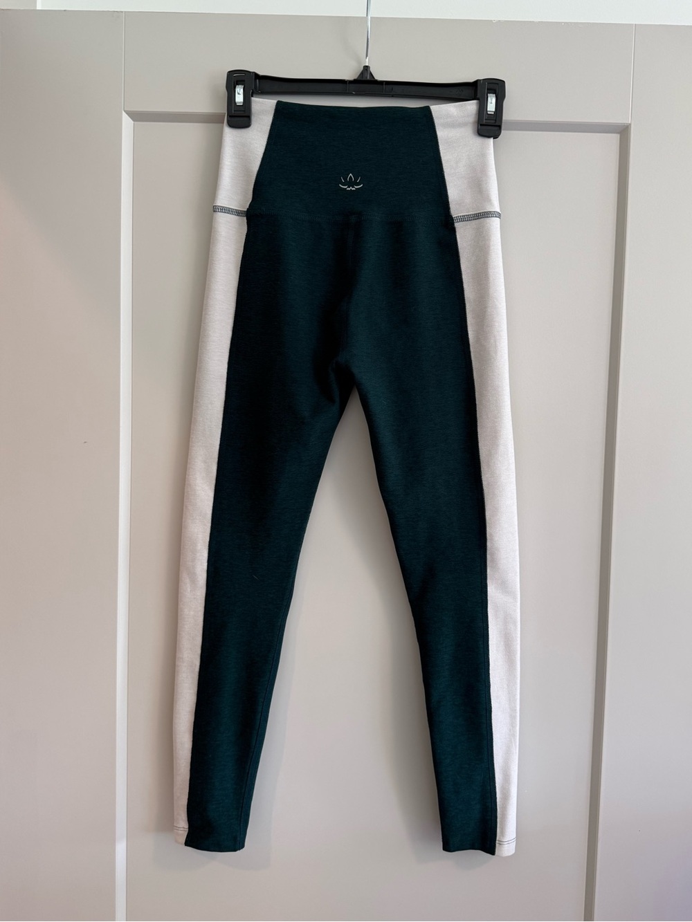 Beyond Yoga Spacedye Leggings Green, size M, EUC! - Picture 4 of 6